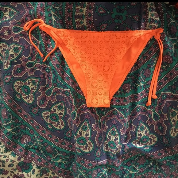 bikini - Picture 4 of 6